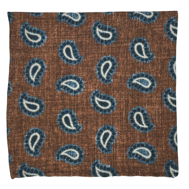 Pocket square charmeklud, mørk beige paisley mønster, bomuld