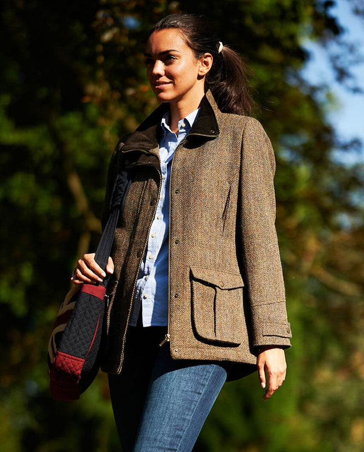 Bailey Field Coat dame, Harris Tweed, evergreen sildebensmønster