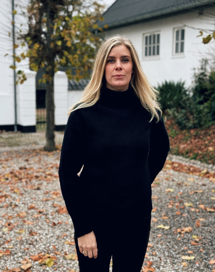 Glencoe Ladies Roll Neck rullekravesweater, Nero Navy, Geelong lammeuld