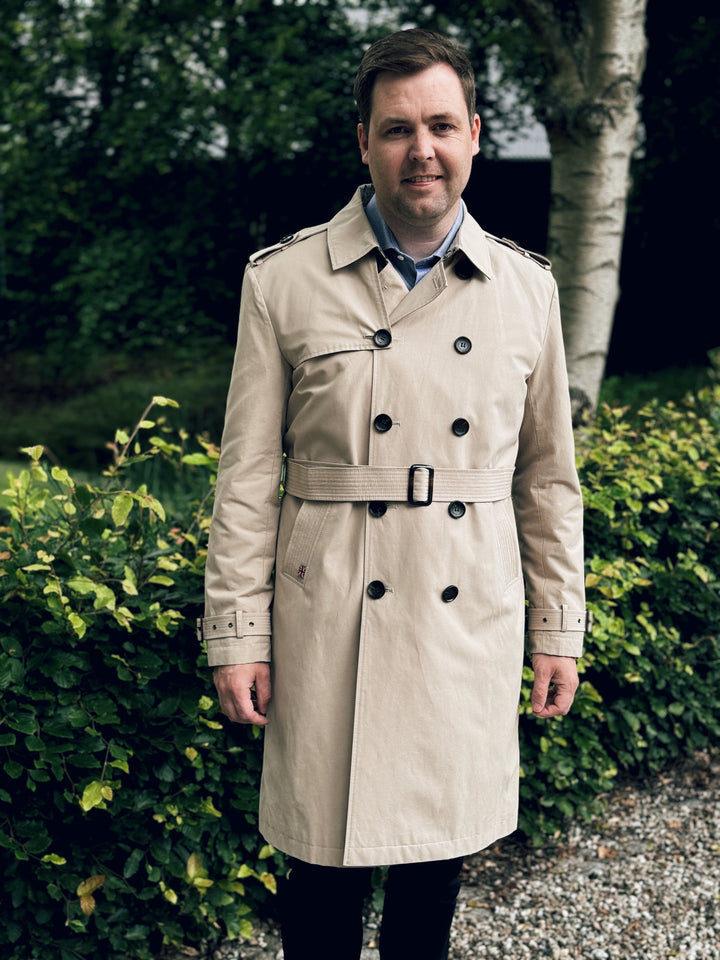 Chelsea mens trench coat, beige